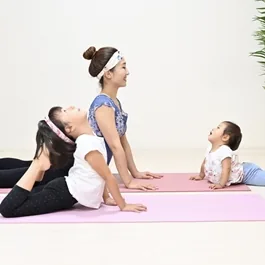 子連れでキッズヨガ