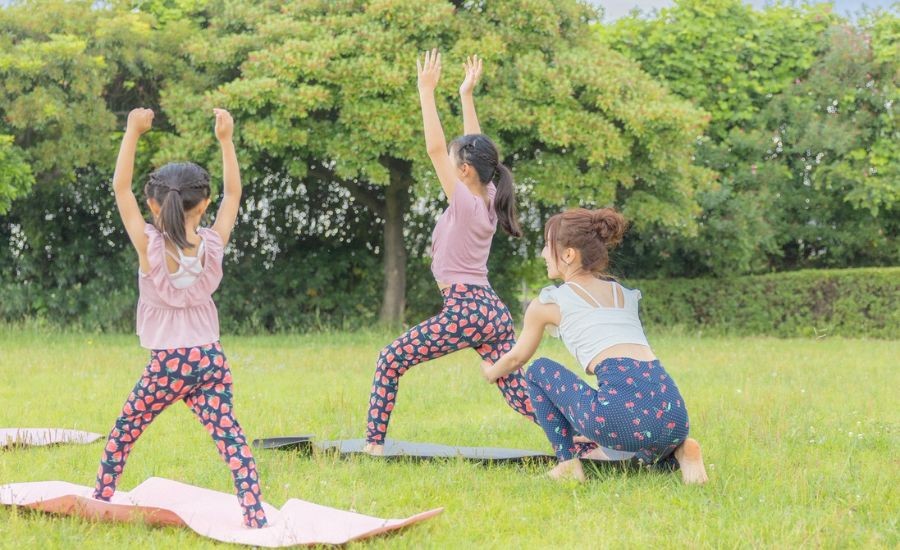 キッズヨガの様子