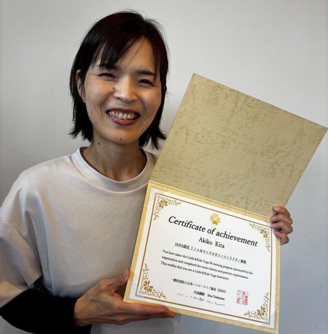 リトル&キッズヨガ講座の受講風景2