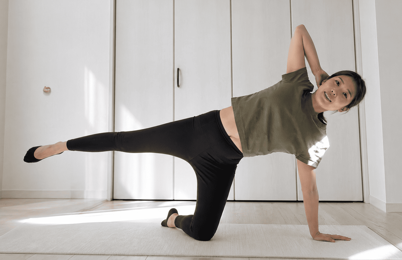 美ママピラティス資格講座で身体の使い方を学ぶ様子