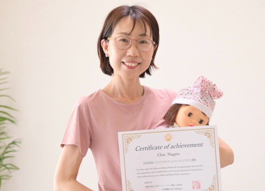 ベビーヨガやキッズヨガの経験にピラティスの学びを加えたchie先生