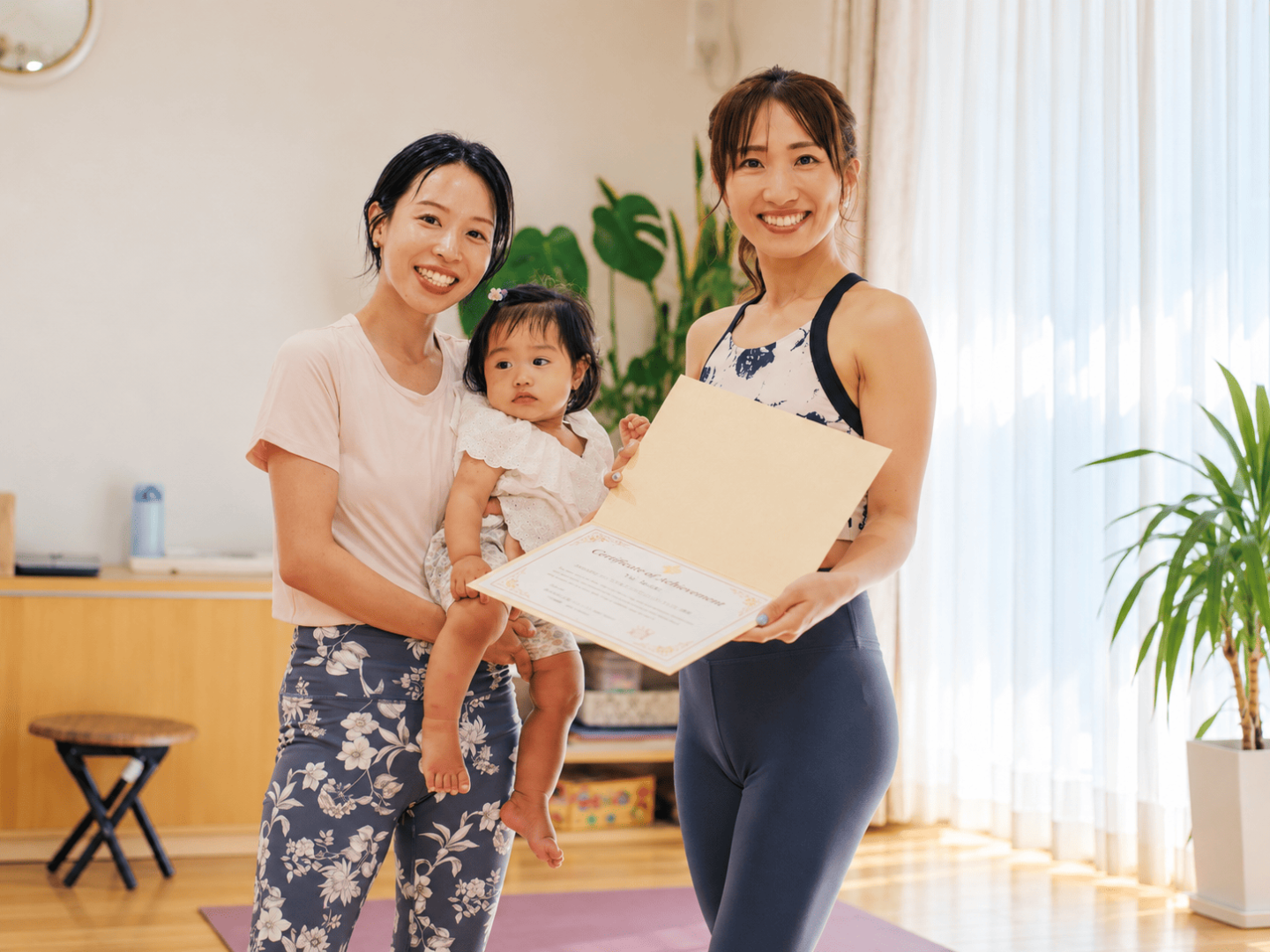 ベビーヨガ＆ママヨガ資格講座の最終日を家族と迎えたYuiさん
