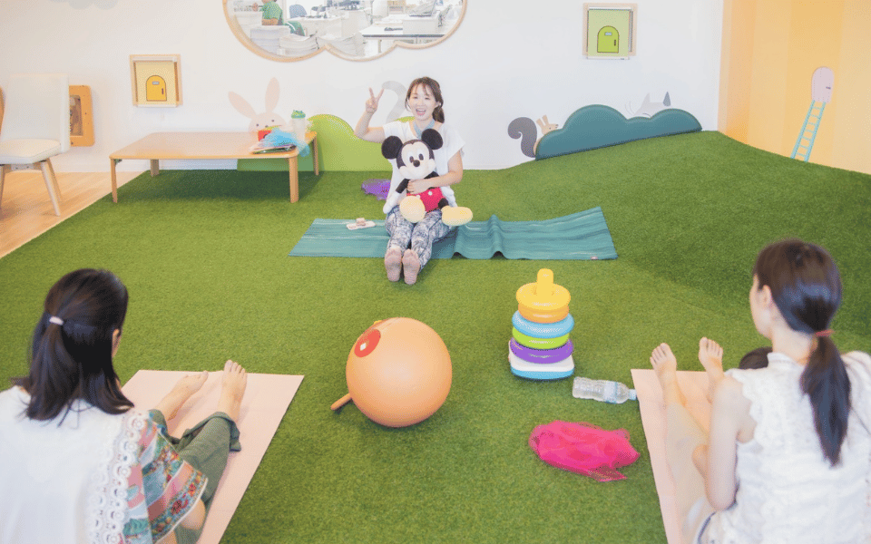 札幌市で親子ヨガと産後ヨガを学ぶ資格講座