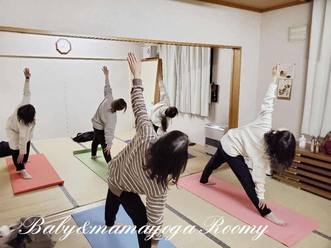 夜ヨガ 大人女子の骨盤スリムヨガ開催 北海道千歳市ヨガ教室 Jahanaviヨガスクール