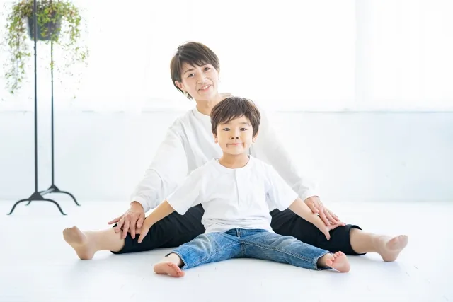 姿勢の崩れ＝やる気がない！？【キッズヨガ】東京都…の画像